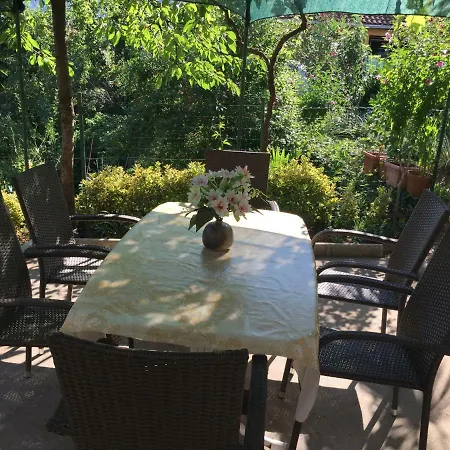 Tusculum 招待所 奥帕提亚