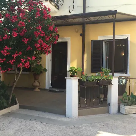 Tusculum Maison d'hôtes 3*